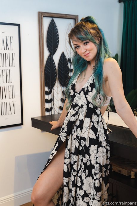 Rain Paris ヌードモデル 写真