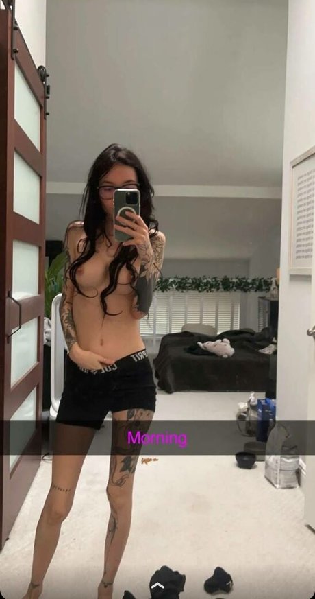 Stormy Summers スター 裸 写真