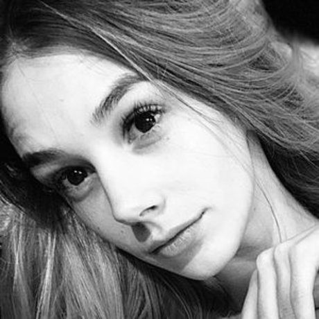 Hotfallingdevil セクシーなポルノスター 写真