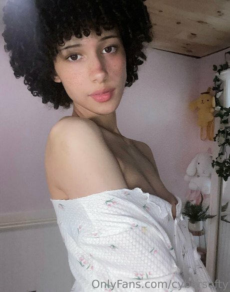 ぽっちゃりラテン系オンリーファンズ ポルノ アーカイブ