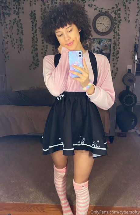 足 熟女 オンリーファンズ ヌード 写真