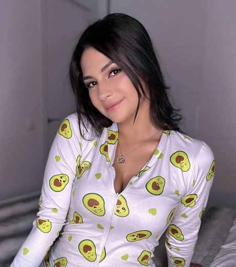 Annie Guzman 限定モデル 写真