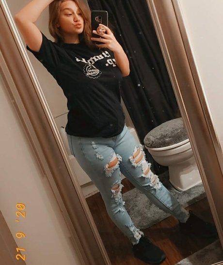 コスプレ ヘンタイ オンリーファンズ セックス 写真