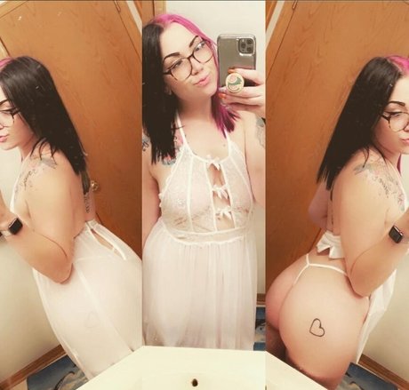 Kitty Lynn 美しいスター 写真