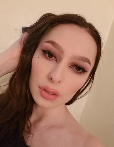 Kitty Lynn セクシーなスター ギャラリー