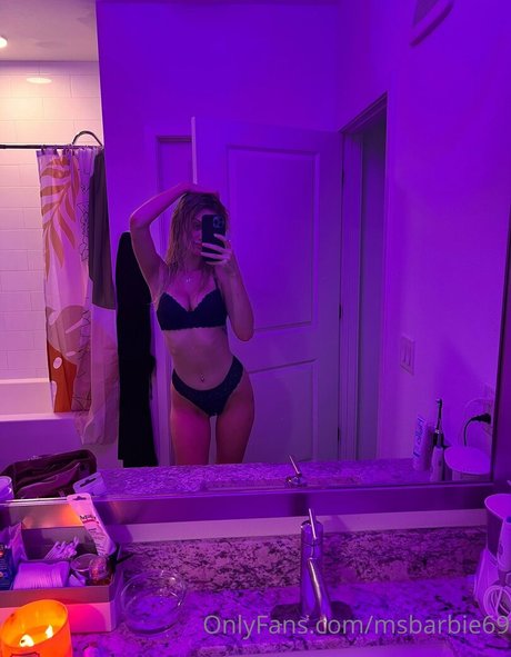 MsBarbie69 無料モデル 写真