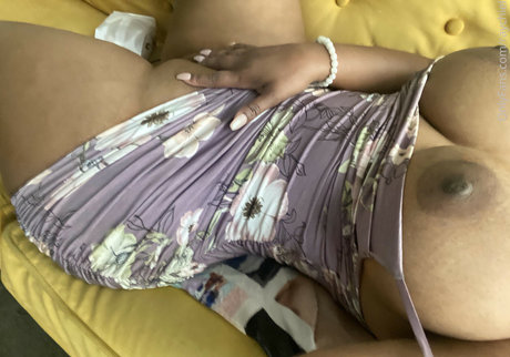 赤毛のセックスオンリーファンズ 無料ポルノ 画像