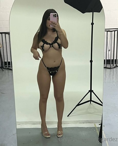 Gabygardez ポルノモデル ギャラリー