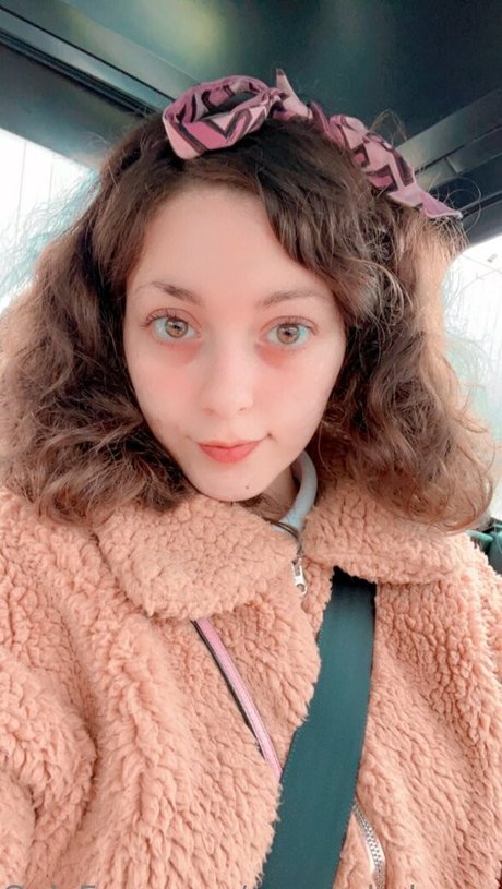 ブルネットのPOV オンリーファンズ ポルノ 写真