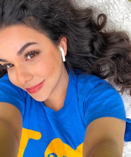 Obviously Queen セクシーモデル 画像