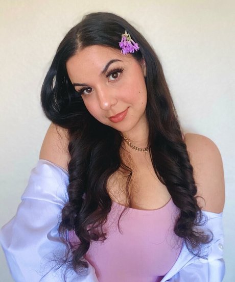 スキニーモデルオンリーファンズ 無料裸 写真