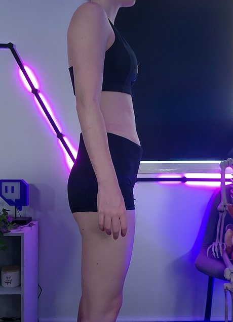 DeadlyKitten s Kofi 裸の女優 画像