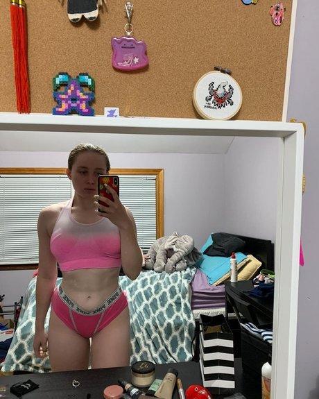 成熟したラテン系オンリーファンズ ホットヌード 写真