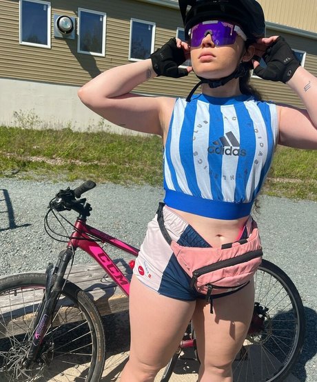 Alyssa Cleversey プロフィール写真