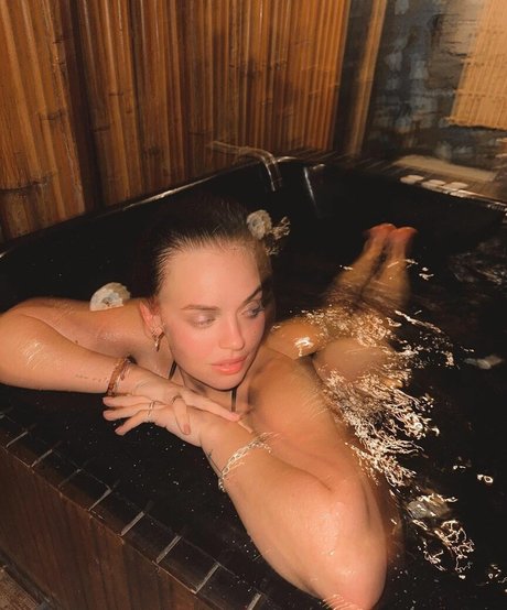 フィットネスコーチオンリーファンズ えろた 画像