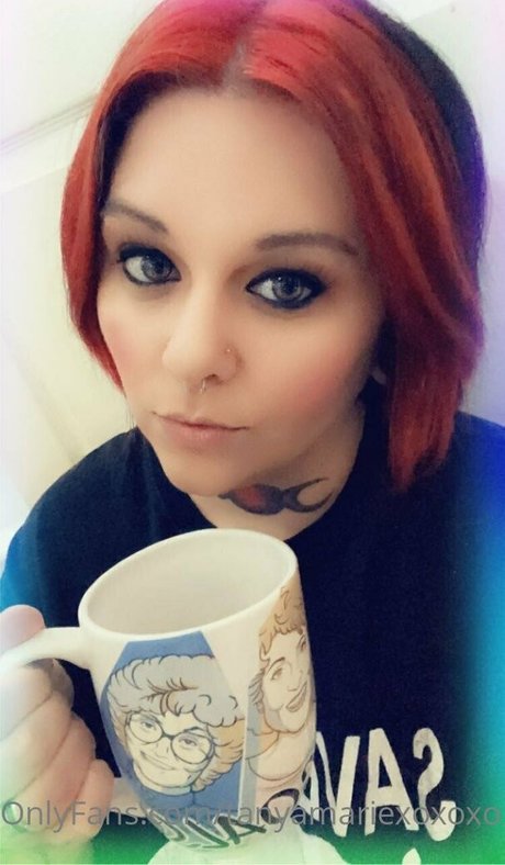 イギリスのおばあちゃんオンリーファンズ 無料 画像