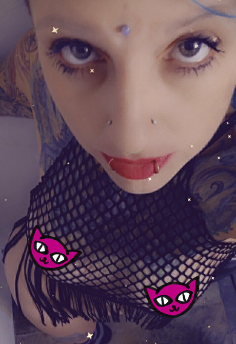 老母オンリーファン ポルノグラフィック 写真