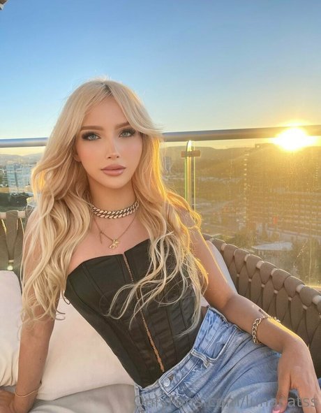 lunacatss アダルトモデル 画像