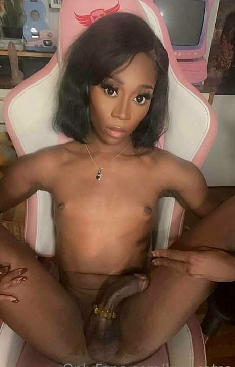 妻のアナルオンリーファンズ エロチック 写真