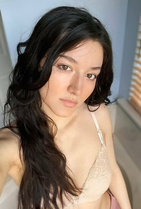 スクワットオンリーファンズ セクシーヌード 写真