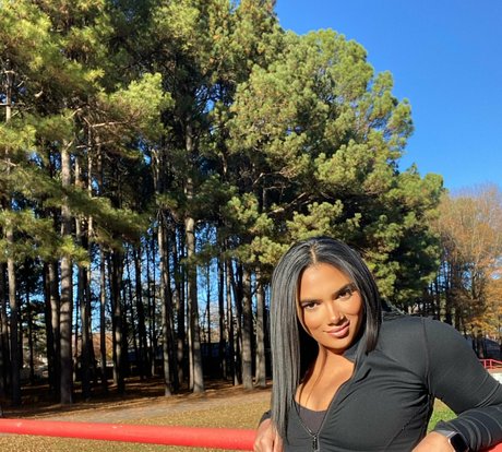 カーリーエボニーオンリーファンズ ヌード アーカイブ