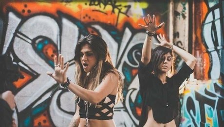Krewella エロティックなモデル ギャラリー