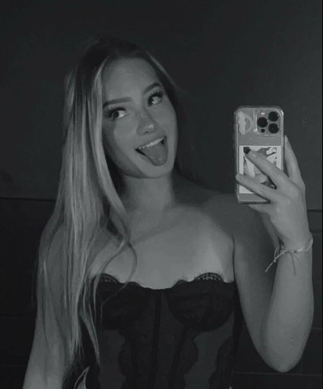 ビキニプリンセスオンリーファンズ xxx ギャラリー