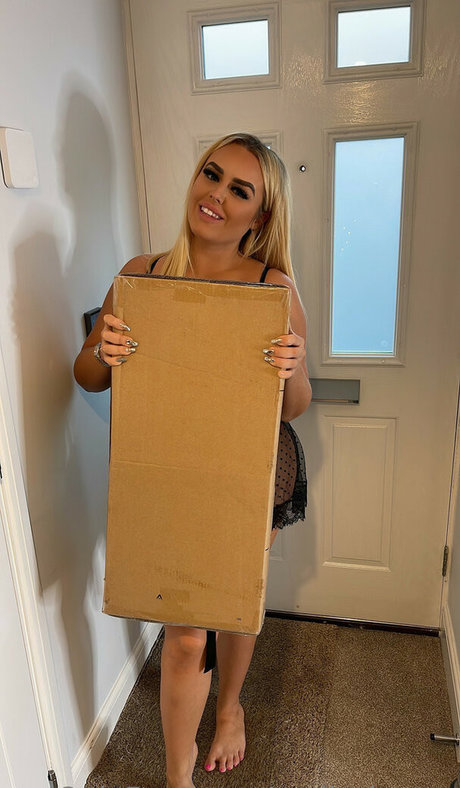 黒檀BDSMオンリーファンズ 美しいポルノ ギャラリー