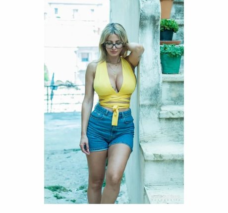 筋肉トランスオンリーファンズ 美しいポルノ 画像