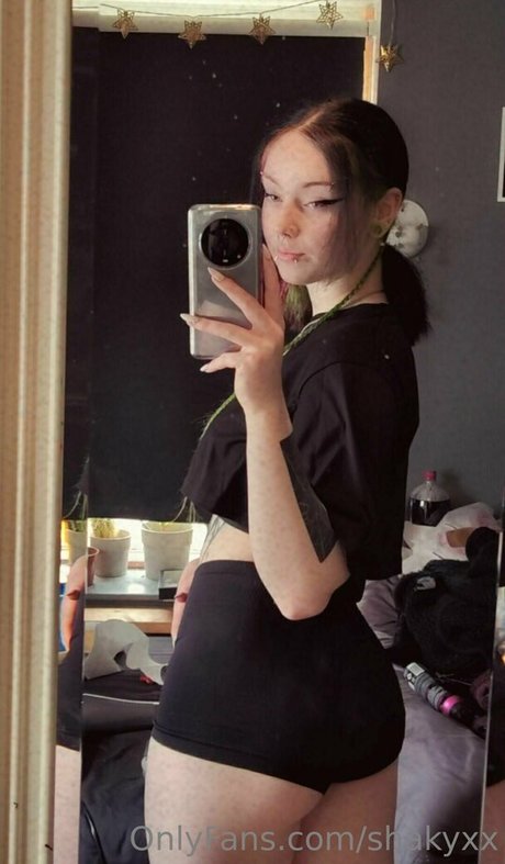shakyxx ポルノモデル 画像