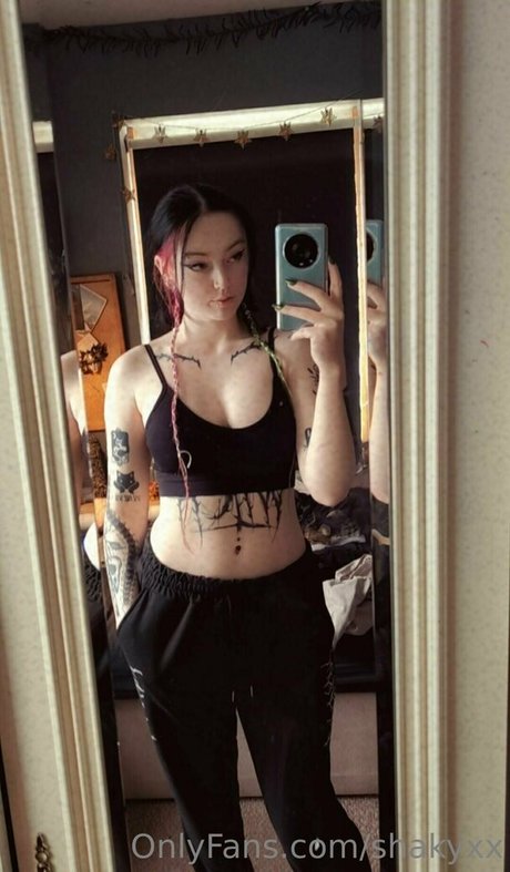 shakyxx 可愛いモデル 画像