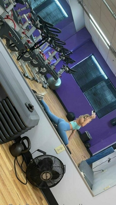 黒人3P オンリーファンズ ヌード アーカイブ