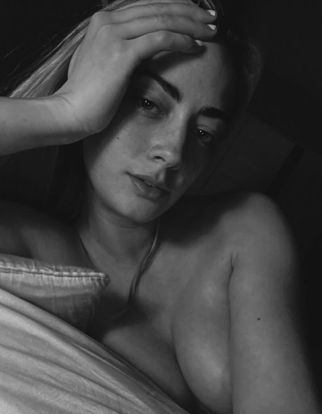 黒檀ディルドオンリーファンズ 美しい裸 写真