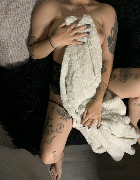 アラブの太ったオンリーファンズ セクシーヌード 写真