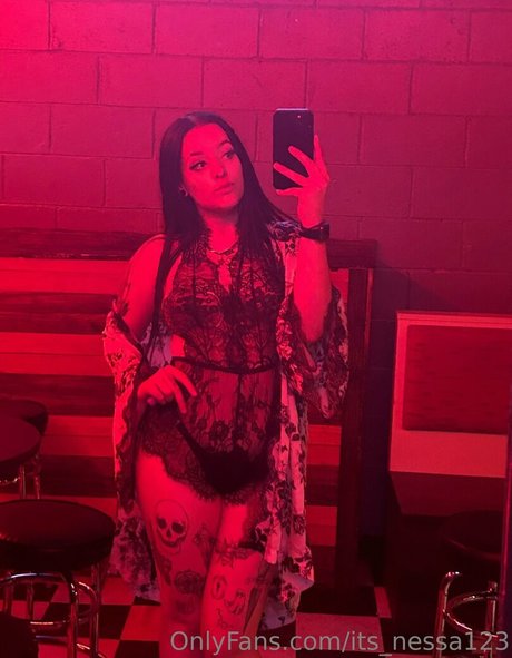 シャワー3P オンリーファンズ 無料ポルノ 画像