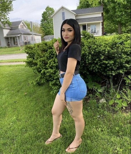 Jenny215 ポルノモデル 画像