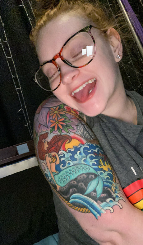 巨乳カップルオンリーファンズ 無料裸 写真