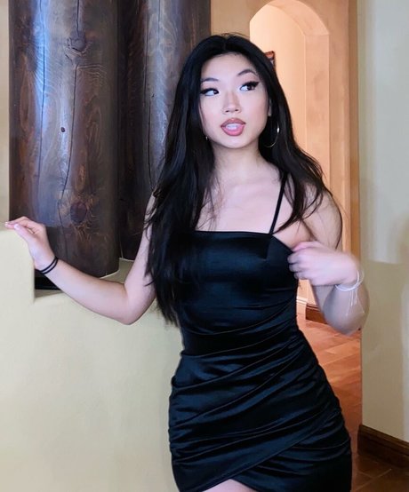 Maru Lee ポルノスター アート 写真