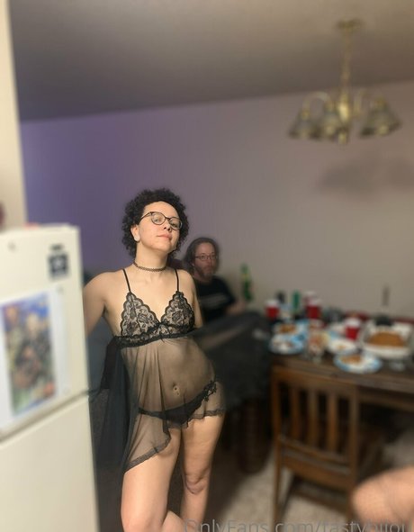 年配の熟女オンリーファンズ 裸 写真