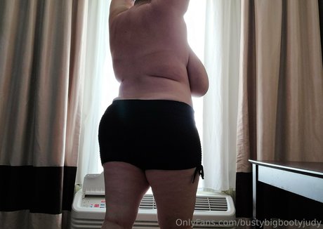 bustybigbootyjudy 無料のスター 写真
