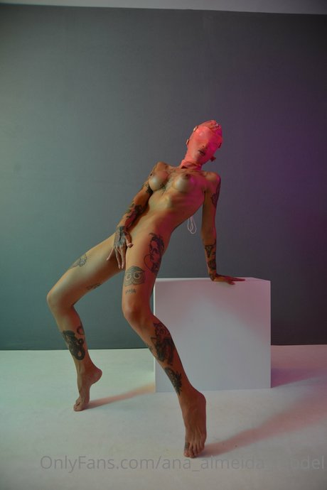 Ana Almeida ポルノモデル 写真