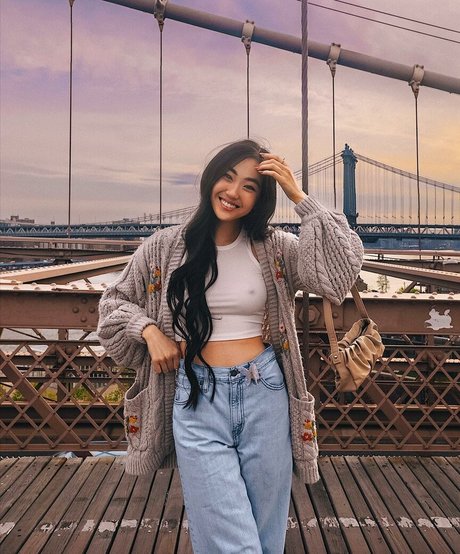 スペードのクイーン オンリーファンズ エロチック 写真