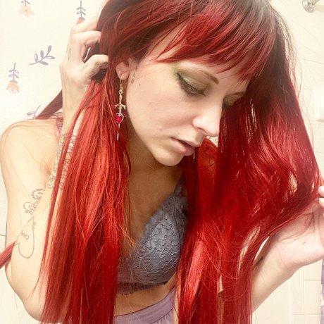 足 マンコ オンリーファンズ トップ 写真