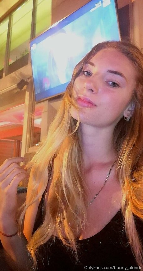 小さなおっぱいオンリーファンズ アダルト無料 アーカイブ