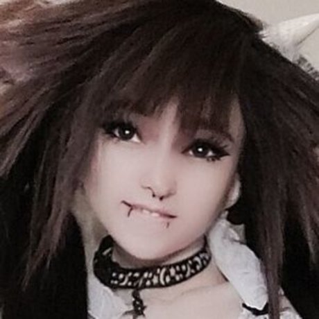 Sleepystrawbaby エロティックなモデル 画像