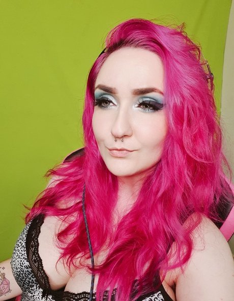 スムーズなオンリーファンズ アートヌード 画像