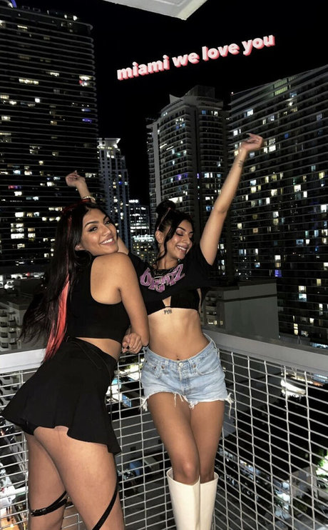 Iman Moosa HDモデル ギャラリー