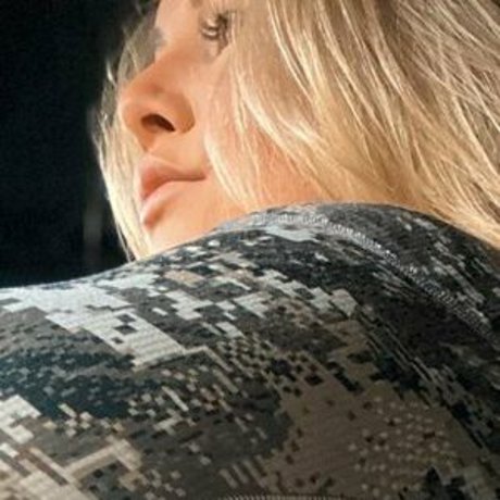 イギリスのおばあちゃんオンリーファンズ ヌード 画像