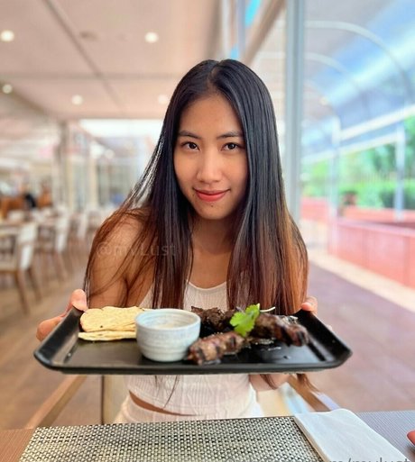 メコスジのオンリーファンズ 無料ポルノ 画像