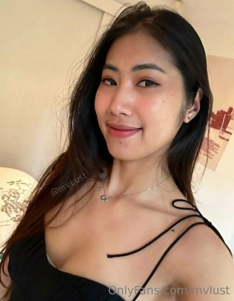 曲線美の女の子オンリーファンズ ポルノ ギャラリー